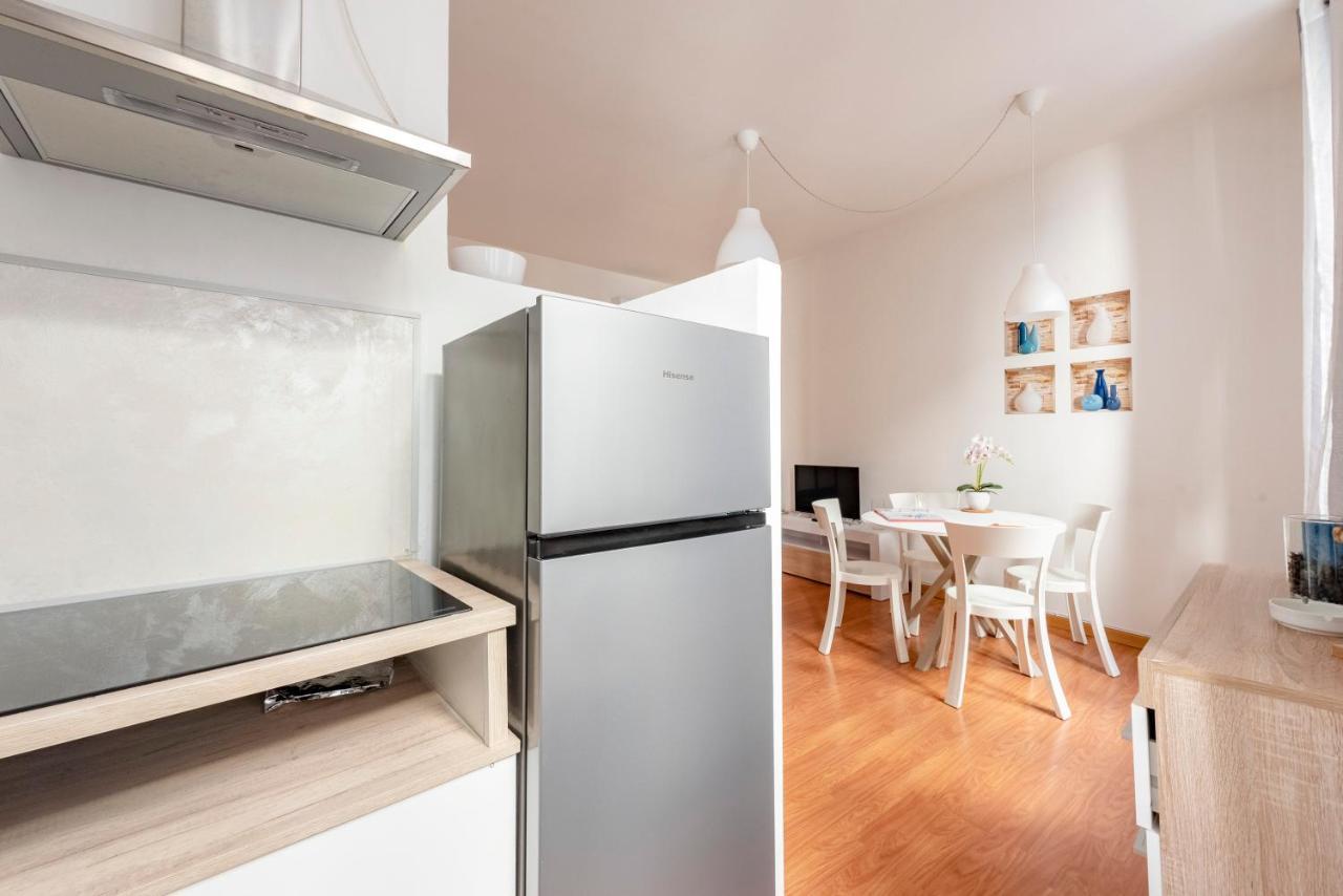 Mazzini 12 Very Central Apartment With Private Garage, Air Conditioning, Wifi, Just 50 Meters From The Beach Rapallo Eksteriør bilde