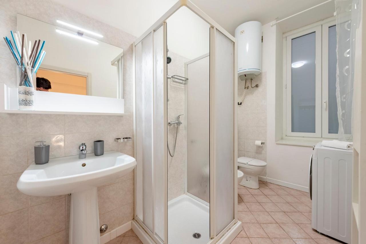 Mazzini 12 Very Central Apartment With Private Garage, Air Conditioning, Wifi, Just 50 Meters From The Beach Rapallo Eksteriør bilde