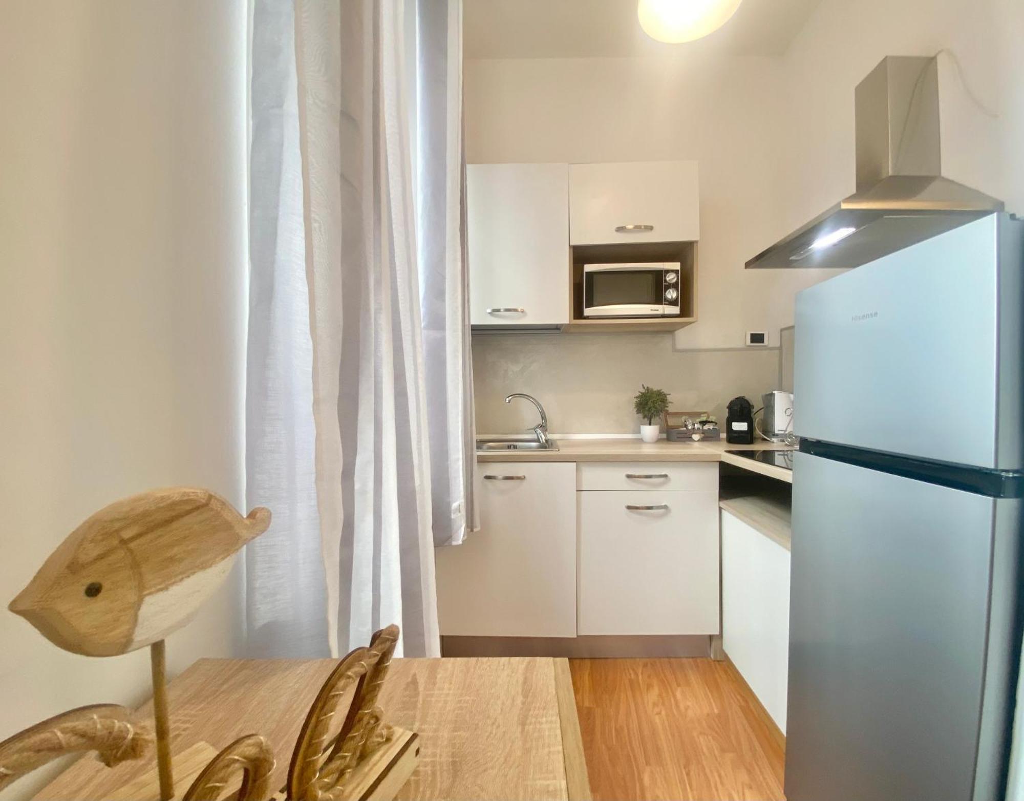 Mazzini 12 Very Central Apartment With Private Garage, Air Conditioning, Wifi, Just 50 Meters From The Beach Rapallo Eksteriør bilde