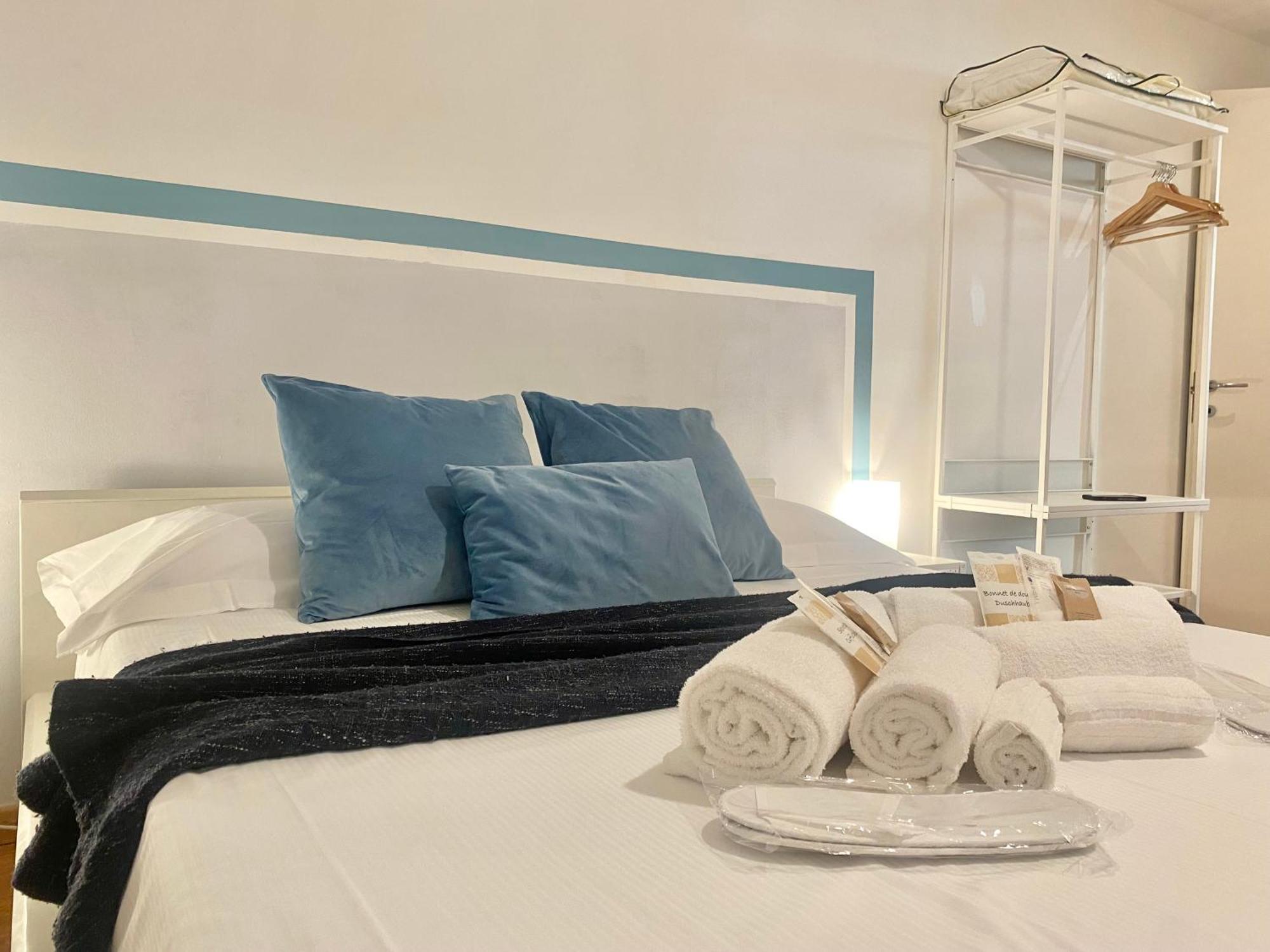 Mazzini 12 Very Central Apartment With Private Garage, Air Conditioning, Wifi, Just 50 Meters From The Beach Rapallo Eksteriør bilde