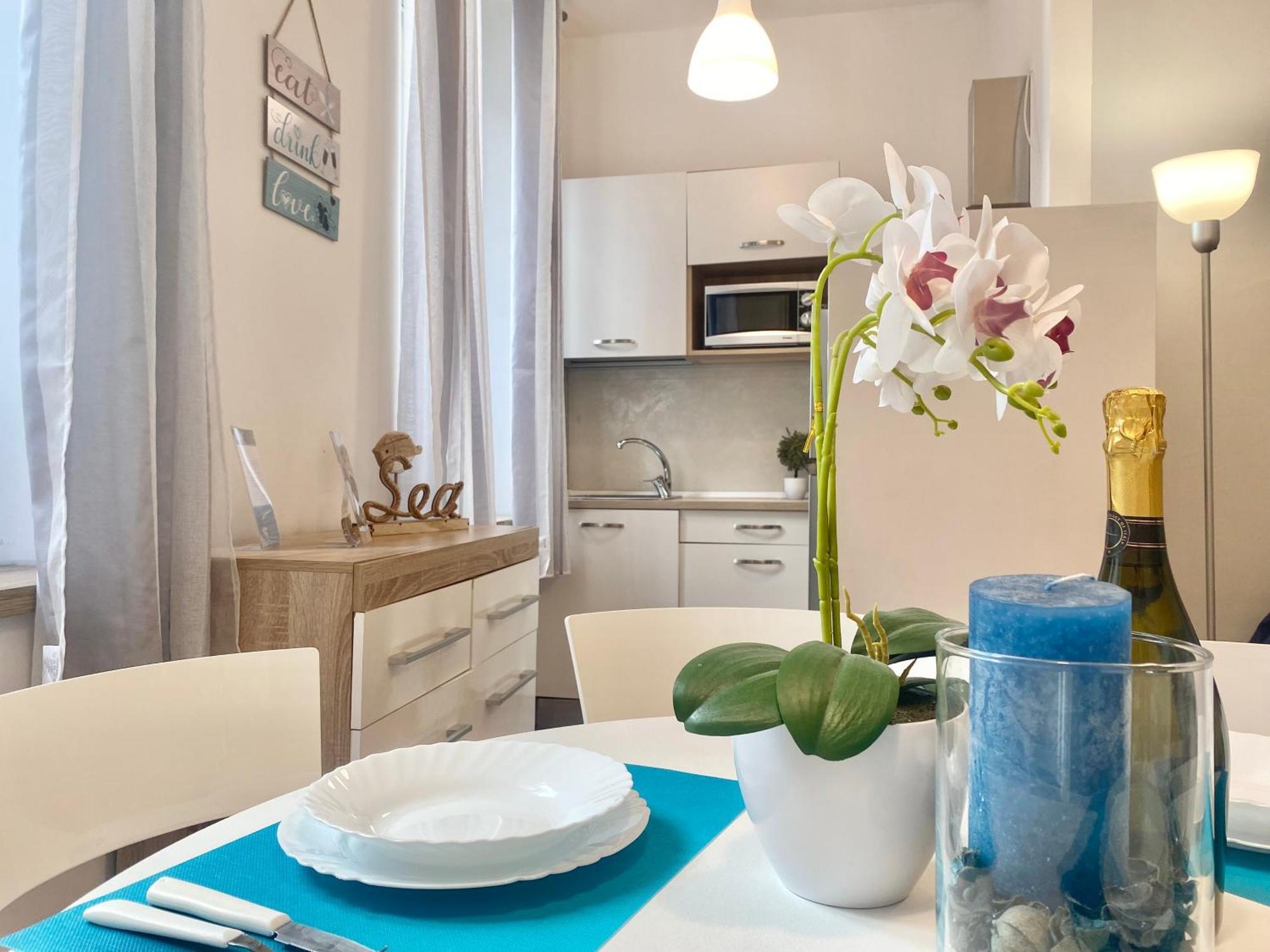 Mazzini 12 Very Central Apartment With Private Garage, Air Conditioning, Wifi, Just 50 Meters From The Beach Rapallo Eksteriør bilde