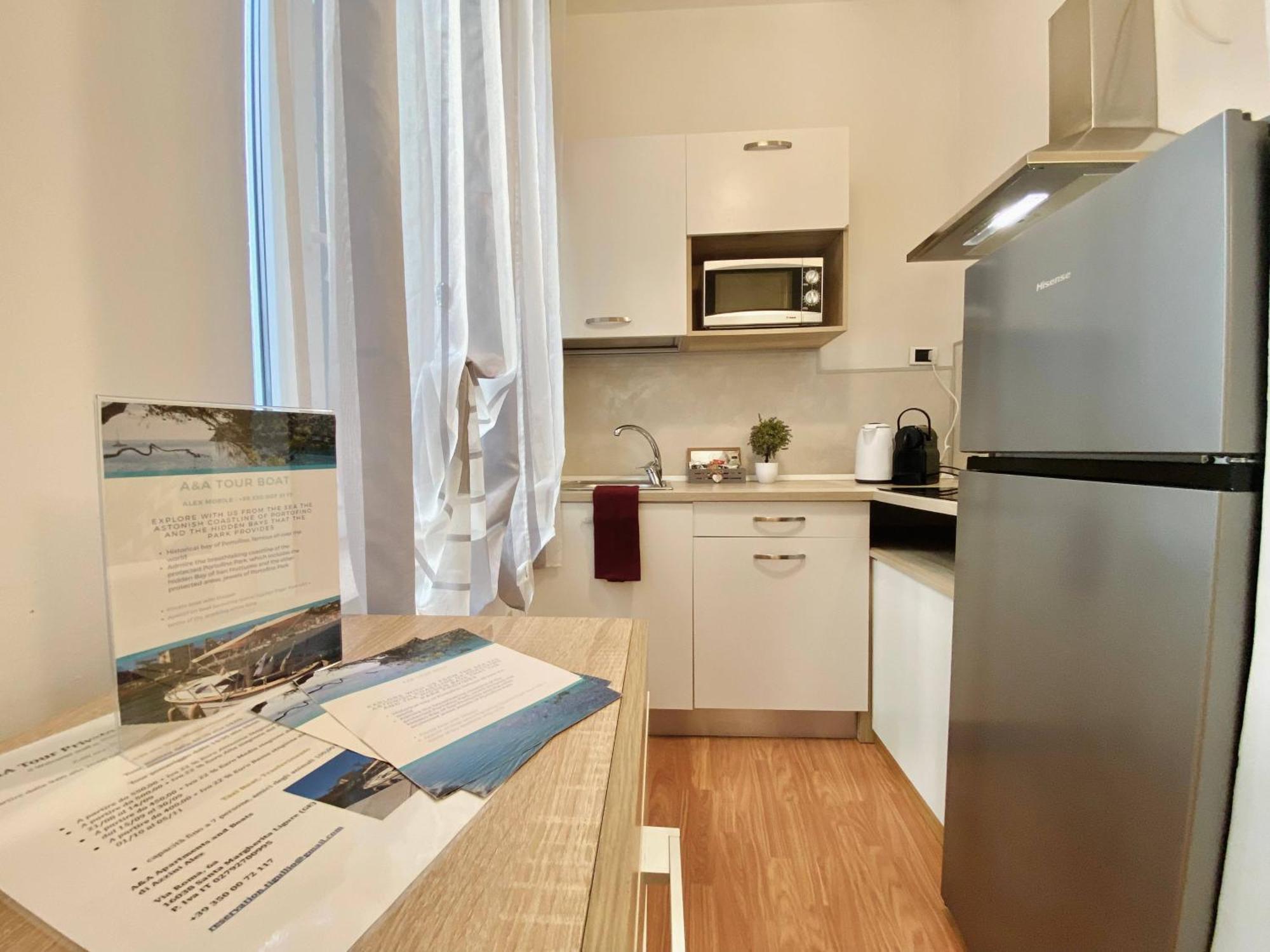 Mazzini 12 Very Central Apartment With Private Garage, Air Conditioning, Wifi, Just 50 Meters From The Beach Rapallo Eksteriør bilde